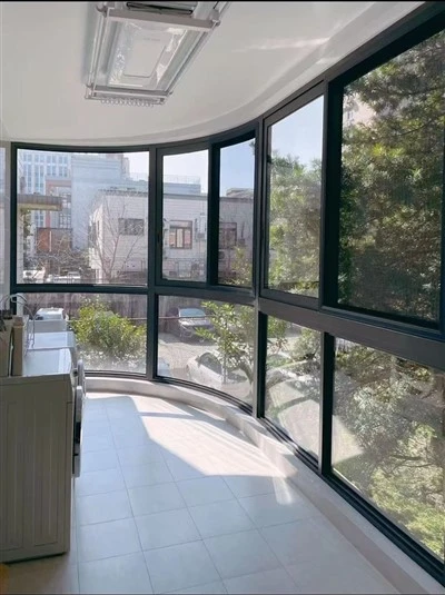 Curved Curtain Wall